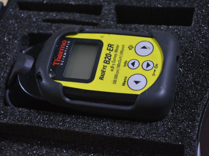 Surveimeter kontaminasi RadEye-B20